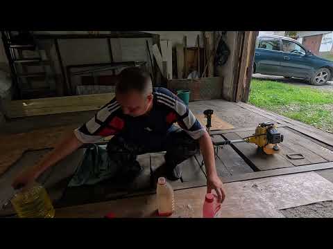 Видео: Эксплуатация,заправка и как правильно заводить бензотриммер Hunter 1900 S