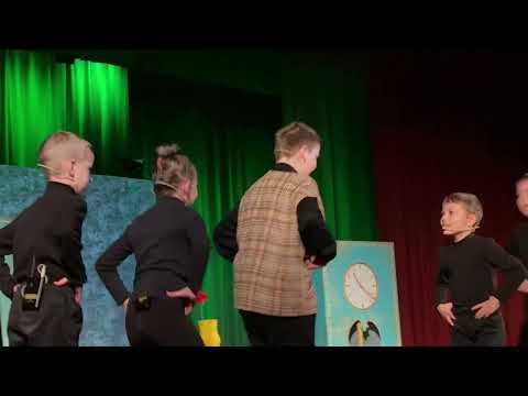 Видео: Спектакль «Красная шапочка»