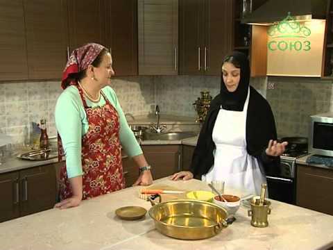 Видео: Кулинарное паломничество. Готовим рыбу в горшочке в Введенском Владычном монастыре