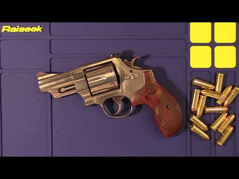 Видео: Smith & Wesson MODEL 629 DELUXE 3" BARREL-полный обзор.