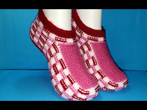 Видео: #424 ТАПОЧКИ НА ДВУХ СПИЦАХ.БЫСТРО И ЛЕГКО.МАСТЕР КЛАСС.Knitted slippers.Master class.