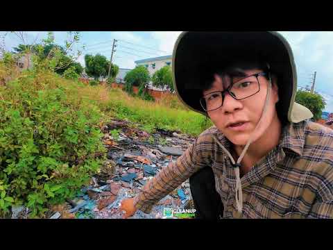 Видео: Уборка тротуаров. Пока другие избегают тяжелой работы, они взялись за дело