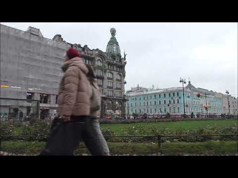 Видео: Зеркальный двор.  Прогулка, разговор.  Петербург.  09. 11. 25.