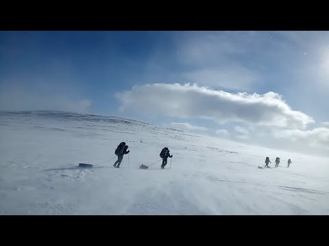 Видео: В долину Манараги на лыжах