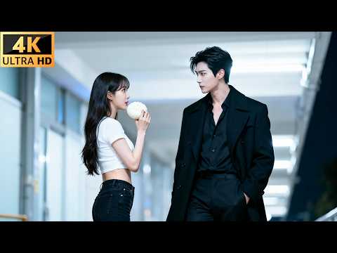 Видео: Миллиардер-генеральный директор неожиданно влюбился в милую девушку, которая ела булочки на улице!