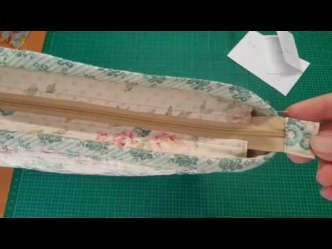 Видео: 53. МК: "Молния на обтачках"/ Вшиваем замок-молнию, в сумочку или косметичку ,под бейку.