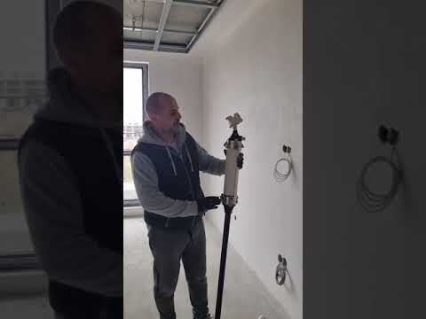 Видео: DeWalt mudshot от близко ;тънкости при работа,бързо шпакловане на вътрешни ъгли!!