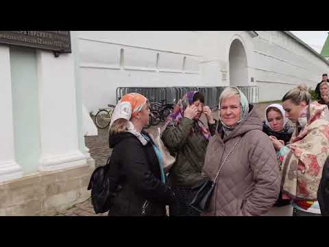 Видео: Visiting Ttinity-Sergius Lavra in Russia (Посещение Троице-Сергиевой Лавры) - Part 1 / Часть 1