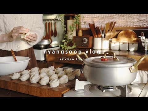 Видео: Ghibli Kitchen Tour 🥛🥞 Представляем мои любимые кухонные принадлежности