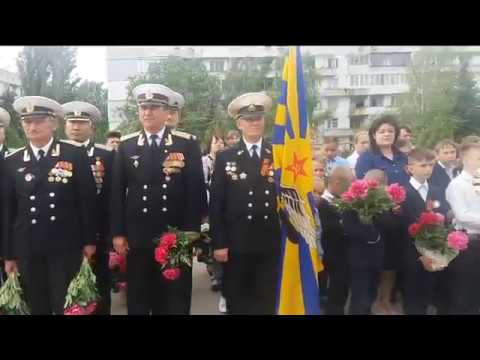 Видео: "Между первым и последним звонком" - школьная жизнь МБОУ "Янтарненская школа имени В.В.Кубракова"