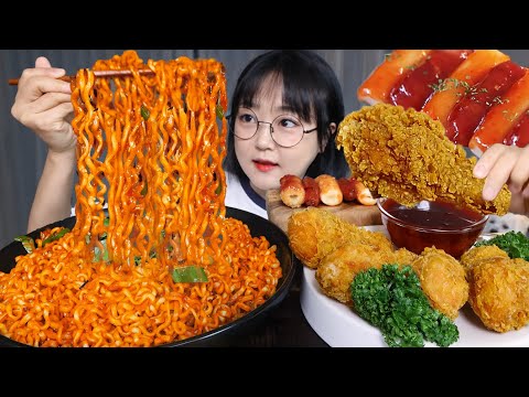 Видео: Острые лапша Buldak и хрустящая жареная курица🔥Mukbang ASMR