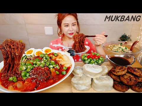 Видео: Субтитры) Spicy Cold Noodles Hot pepper dumplings Grilled Tteokgalbi MUKBANG ASMR yummy eating show