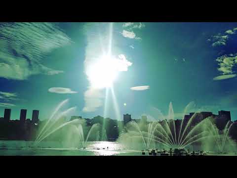 Видео: Fountains on the lake ⛲🏞️⛵🌌🌠🌃dancing night фонтаны ночью Шоу танцующих фонтанов на озере