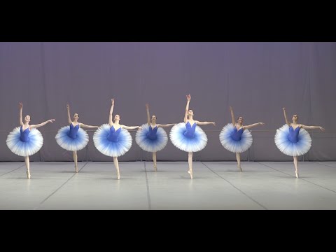 Видео: Выпускные экзамены в МГАХ 2023 – Классический танец / Bolshoi Ballet Academy – Exam 2023