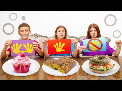 Видео: Безумный челлендж: без рук 👐 vs. одной рукой ✋ vs. двумя руками 🙌