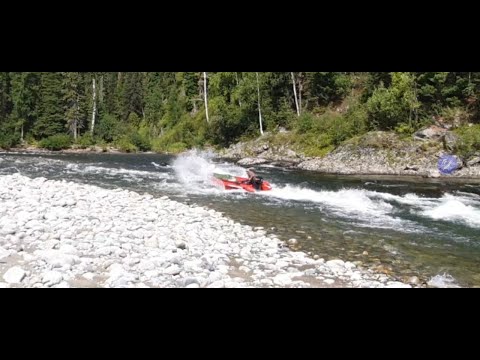 Видео: На водомётах на  "Горячий ключ". Лечебный источник. Отдых в тайге.