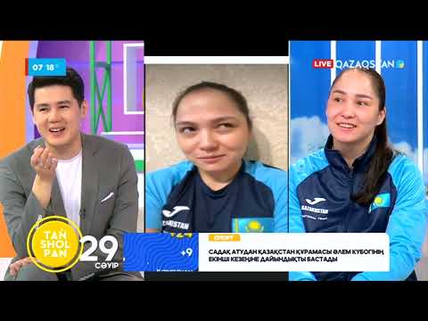 Видео: Сиыр сауып, шөп таситын егіз чемпион Мәдина мен Жәмила Бақбергенова