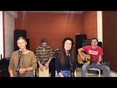 Видео: #2Маши «Время» (Acoustic LIVE)