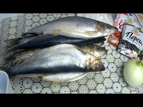 Видео: Селёдочка домашнего посола, очень вкусная, три рецепта малосольной сельди