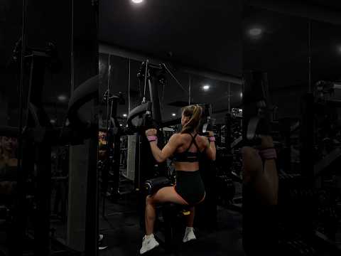 Видео: Мощная тренировочка на спинку🔥 #elechkasport #элечкаспорт #тренировка #какпохудеть