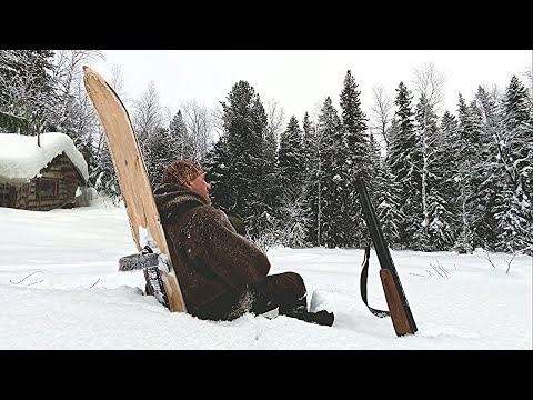 Видео: Живу в таёжной избе. Добыл глухаря.