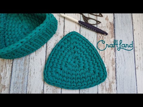 Видео: Треугольник из трикотажной пряжи (мастер-класс)