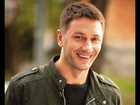 Видео: АЛЕКСАНДР КОНСТАНТИНОВ - 10 ЛЕТ ЖДАЛ СВАДЬБЫ С ЛЮБИМОЙ - ОН ВЕРНЫЙ МУЖ И МНОГОДЕТНЫЙ ОТЕЦ