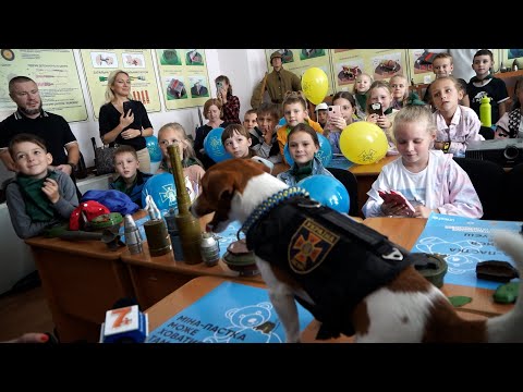 Видео: Пес Патрон завітав у Хмельницький