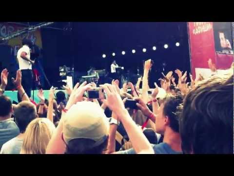 Видео: Mika - Relax (Пикник Афиши 2012)