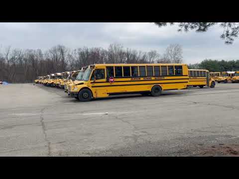 Видео: Сколько получает водитель Школьного автобуса в США