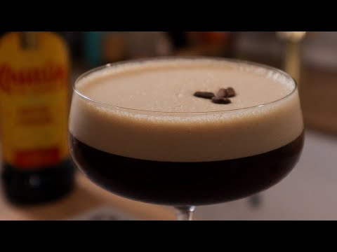 Видео: Как приготовить ИДЕАЛЬНЫЙ эспрессо мартини (5 ключевых советов)
