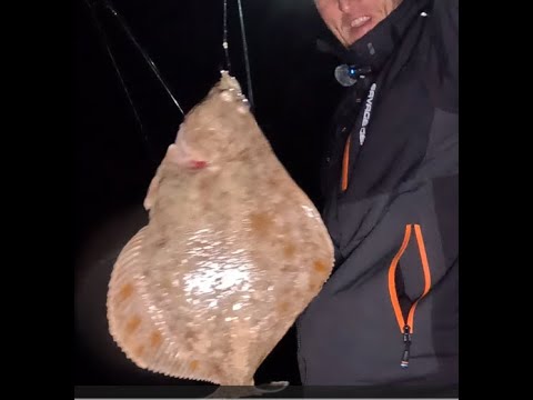 Видео: Необычная приманка для камбалы. Вечерний выезд где-то под Ventspils.