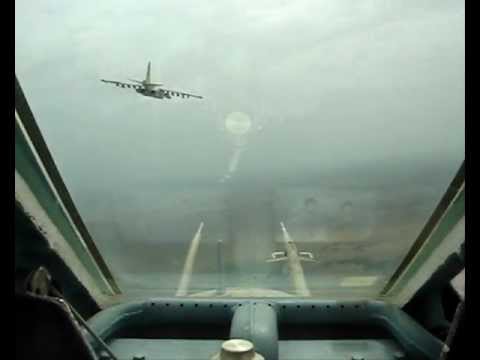 Видео: Групповые полеты.