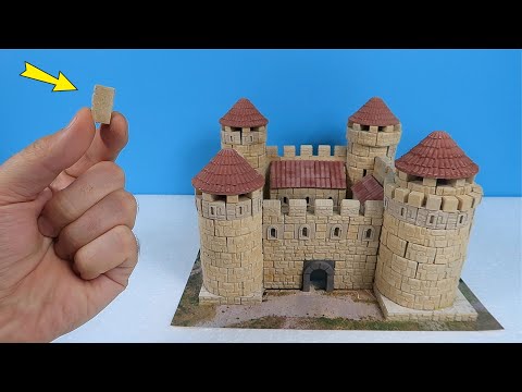 Видео: Как построить Мини Замок из настоящих Мини кирпичей!