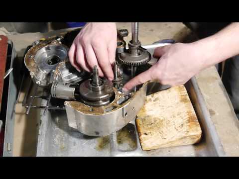 Видео: |*Самостоятельная Мастерская*|Сезон 2 - #3 - Как располовинить S-57? (Мопед Рига-12)