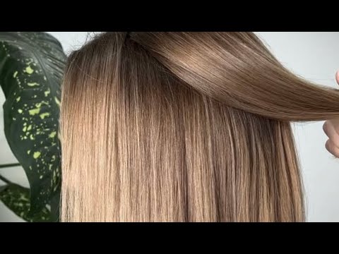 Видео: Растяжка цвета красителем | как не испачкать светлую длину, тёмной краской на короткие волосы