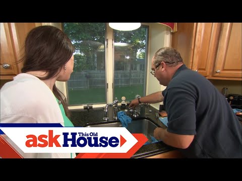 Видео: Как починить протекающий кухонный кран | Ask This Old House