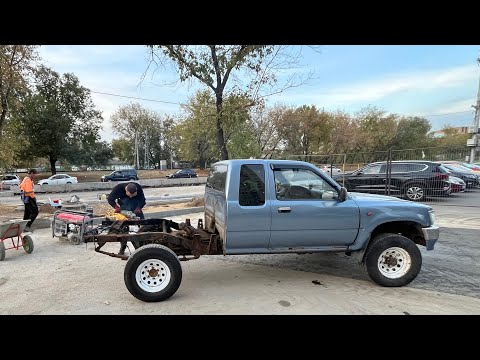 Видео: Восстановление легенды Toyota Hilux ! Тормоза, кузов. Часть 1.