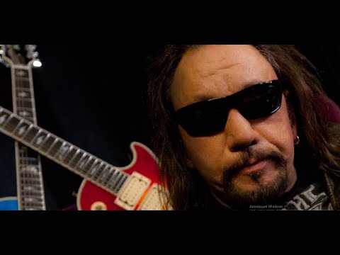 Видео: ֍֍֍ Эйс Фрейли (Ace Frehley, ex-KISS) Оценивает Пластинки (перевод) 2021