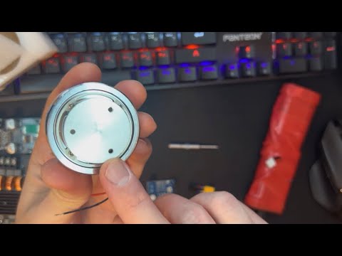 Видео: Подключаем вибродинамик антисосед к усилителю.