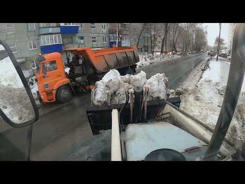 Видео: Бессмертные водители. Спасаем маленького.Вычищаем парковочный карман.