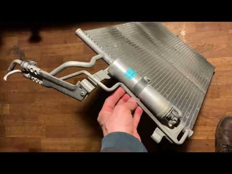 Видео: Замена радиатора кондиционера мазда mazda 3 bk 2008