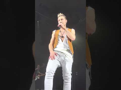 Видео: Дима Билан - Лабиринты (Уфа, 13.10.2022, Тинькофф холл)