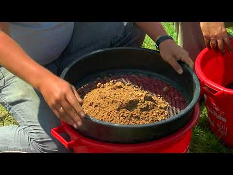 Видео: Прикормка для ловли на течении и на стоячем водоеме \ Азбука поплавочной ловли