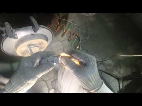 Видео: Suzuki. SX4. Замена задних  тормозных дисков и колодок.