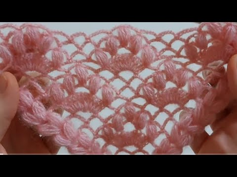 Видео: Как связать треугольную шаль крючком для начинающих / Легкие схемы вязания шали крючком