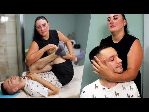 Видео: ASMR Мощный массаж от боли в шее от Алёны