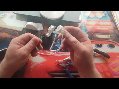 Видео: как просто починить рулонные шторы