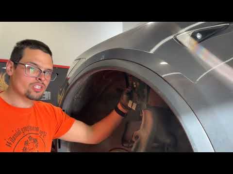 Видео: Простое и недорогое решение проблемы скрипа в Tesla Model X | Техническое обслуживание Netfix