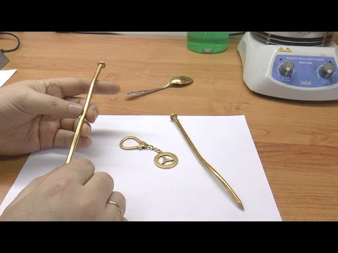 Видео: Бизнес в гараже. Хим никелирование и иммерсионное золочение металлов. Прикольное золочение гвоздей.